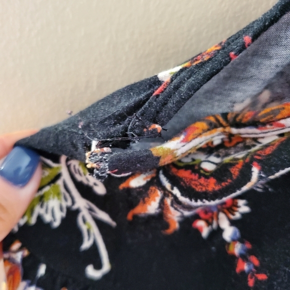 Torrid Tank - Picture 2 of 4